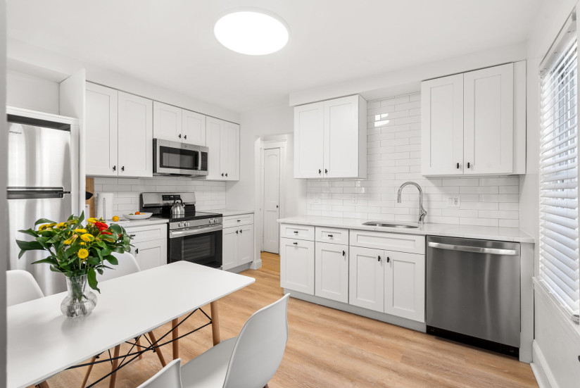 4-web-or-mls-Unit1_Kitchen_E