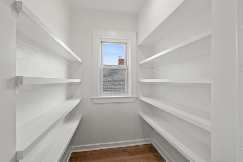 7-web-or-mls-Unit3_Pantry